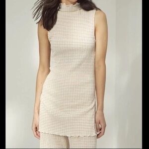 Sleeveless Beige Checkered Top